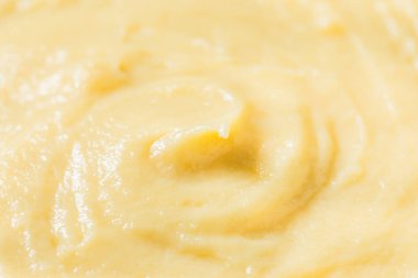 Ev yapımı tatlı vanilyalı muhallebi Tatlı olarak kullanılacak.