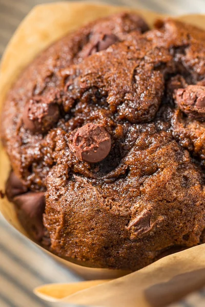 Kahvaltıda Ev Yapımı Çifte Çikolatalı Kek