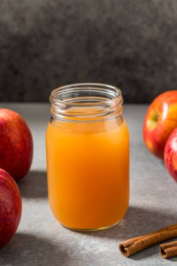 Cold Refreshing Apple Cider in a Mason Jar