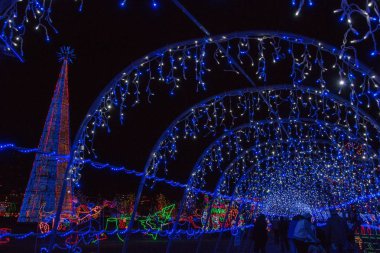Duluth, Minnesota Lake Superior Shores kış sezonu boyunca Noel ışıkları