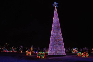 Duluth, Minnesota Lake Superior Shores kış sezonu boyunca Noel ışıkları