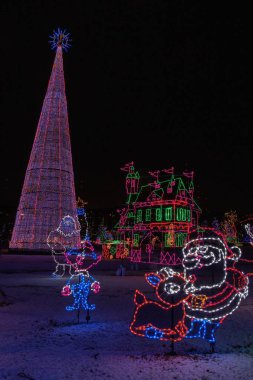Duluth, Minnesota Lake Superior Shores kış sezonu boyunca Noel ışıkları