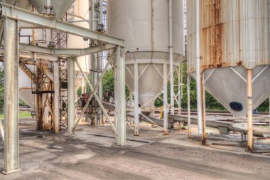 Bir depolama tesisi görebilmek için su tuz yumuşatma