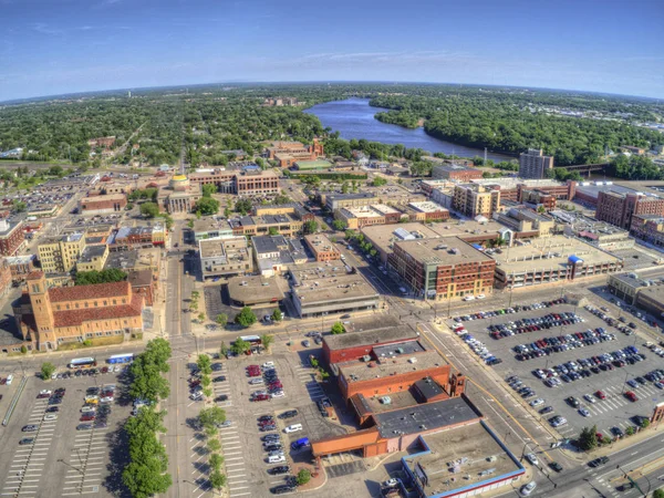 Cloud Stad Centrala Minnesota Mississippi Floden Med Ett Universitet — Stockfoto