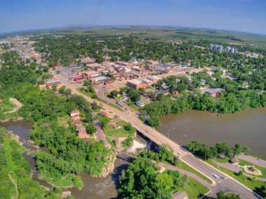 Redwood Falls kırsal Güney Batı Minnesota'da küçük bir kasabadır