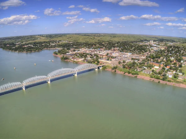 Güney Dakota Daki Missouri Nehri Kıyısındaki Chamberlain Kasabası Nın Havadan — Stok fotoğraf