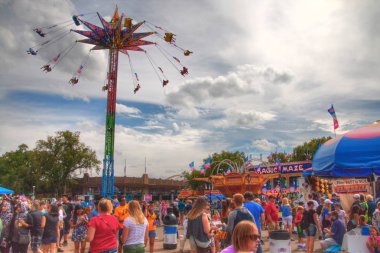 En büyük toplama Minnesota Minnesota eyalet fuarında olduğunu ve iki ot döneminde milyonlarca insan katılmak.