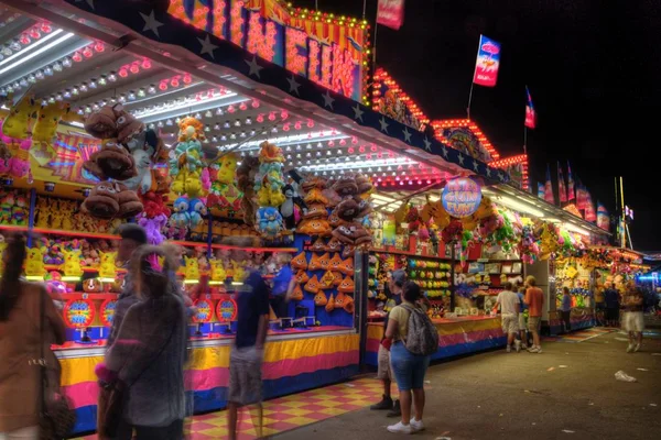 En büyük toplama Minnesota Minnesota eyalet fuarında olduğunu ve iki ot döneminde milyonlarca insan katılmak.