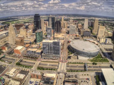Kansas, Orta Batı 'da büyük bir şehirdir.