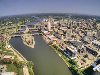 Yaz boyunca Cedar Rapids, Iowa 'nın Hava Görüntüsü
