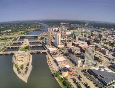 Yaz boyunca Cedar Rapids, Iowa 'nın Hava Görüntüsü
