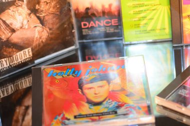 80 'lerden ve 90' ların en ünlü müzik, kapak ve yakın çekim makro fotoğrafçılarından CD kapakları