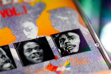 80 'lerden ve 90' ların en ünlü müzik, kapak ve yakın çekim makro fotoğrafçılarından CD kapakları