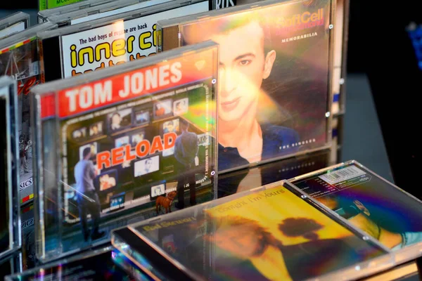 80 'lerden ve 90' ların en ünlü müzik, kapak ve yakın çekim makro fotoğrafçılarından CD kapakları