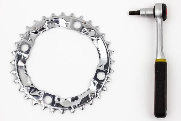 The chainring and tool — Stock Photo, Image