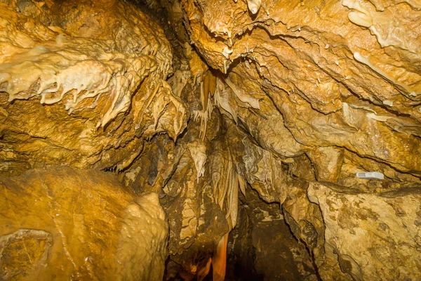 Den Bozkov dolomit Cave — Stockfoto