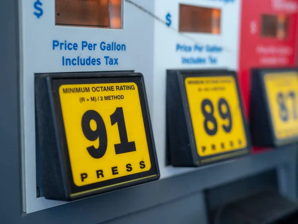 Algumas Opções Combustível Self Serve Posto Gasolina Com Octanagem Principalmente — Fotografia de Stock