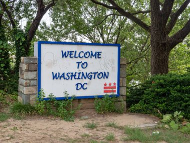 Arlington ve Georgetown oturan Washington Dc hoş geldiniz işareti