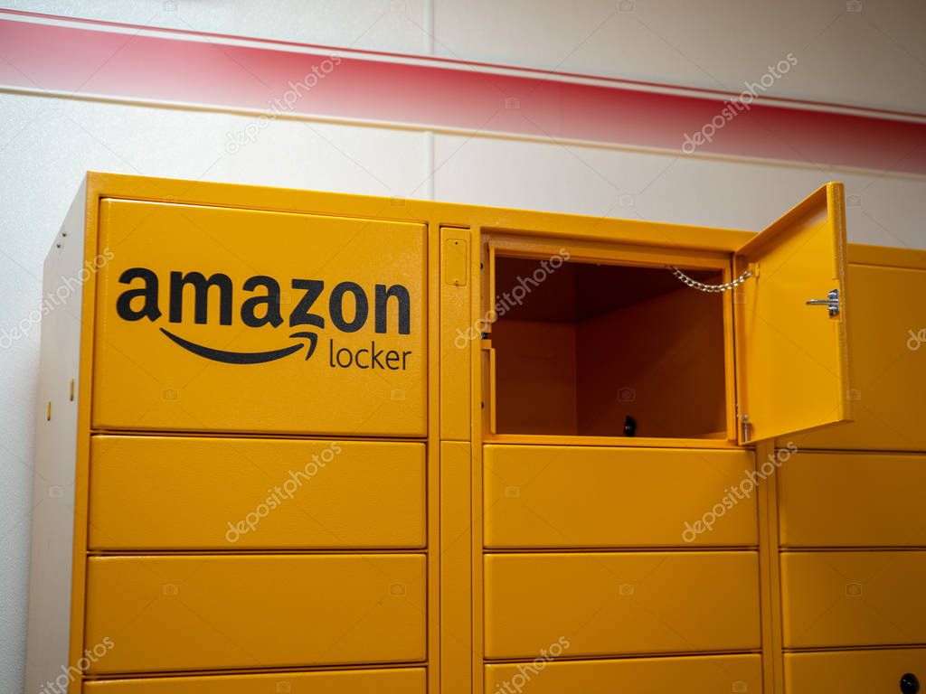 WASHINGTON, DC July 9, 2018: Amazon Locker location in front of local store