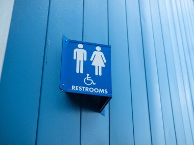 Erkek ve kadın tuvalet dışında kullanılabilir işaret handikap 