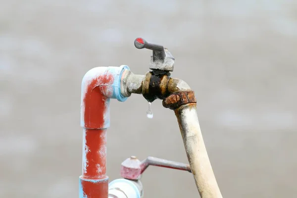 Toque Agua Vieja Tuberías Agua Vieja —  Fotos de Stock