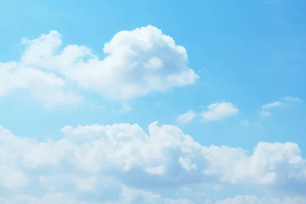 Schöner Blauer Himmel Mit Wolken Hintergrund Und Helle Beleuchtung Klar — Stockfoto