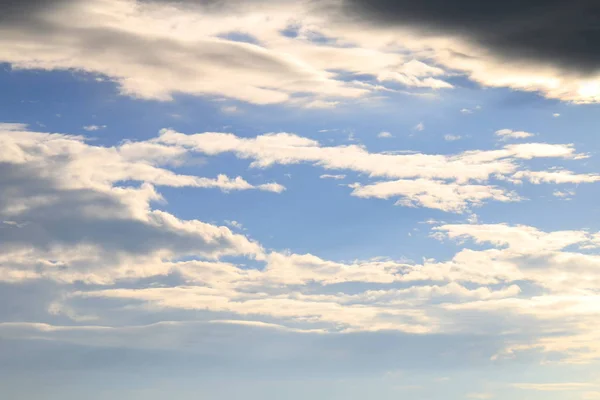 Niebo Niebo Ciemne Chmury Światło Słoneczne Chmura Wschód Słońca Tle — Zdjęcie stockowe