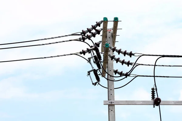 Elektrik Direği Güç Dolaştırmak Tel Tehlike Tel Elektrik Enerji Gökyüzü — Stok fotoğraf