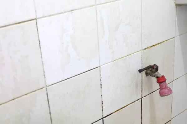 Old Water Tap Bathroom Old Faucet Bathroom Wall — Stock Photo, Image