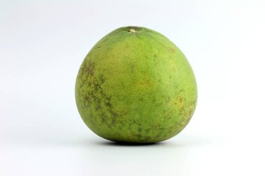 Beyaz arka plan üzerinde izole pomelo, yeşil pomelo meyve Greyfurt Kabuğu çürük