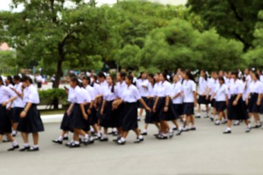 Taylandlı öğrenciler yürüyüş Tayland, arka plan için öğrencilerin lise bulanık