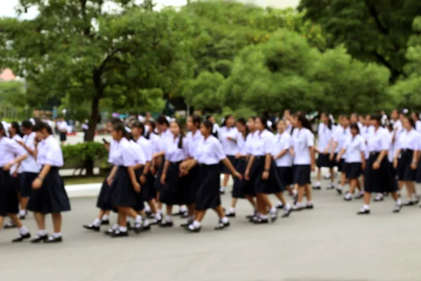 Taylandlı öğrenciler yürüyüş Tayland, arka plan için öğrencilerin lise bulanık