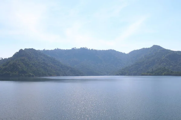 Paisaje Montaña Fluvial Laguna Laguna Cielo — Foto de Stock