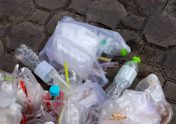 Residuos Basura Botella Plástico Suelo —  Fotos de Stock