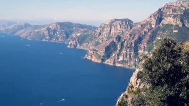 Kıyı şeridi Sorrento şehir manzaralı havadan görünümü