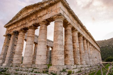 Antik Yunan tapınağı Sicilya, harabe mimari yapı