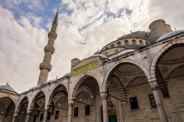 Sultanahmet Camii İstanbul, Türkiye. Sultanahmet Camii. Minare ile yakın çekim cephe
