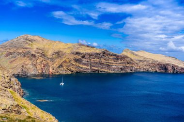 Madeira adasının doğu kıyısı. Ponta de Sao Lourenco