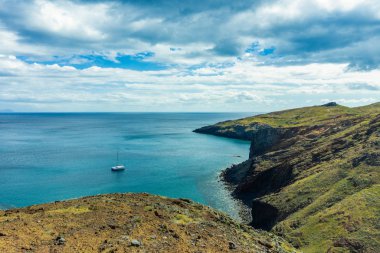 Madeira adası okyanus ve dağlar manzara, San Lorenco pelerin