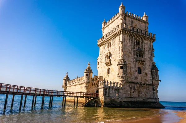 Torre de Belem en el día soleado, Lisboa — Foto de Stock