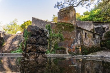 Sintra, Portekiz'deki Capuchin Manastırı'nın Ortaçağ manastırı