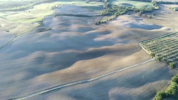 Aerial Nature Landscape Beautiful Hills Forests Fields Vineyards Tuscany Sunset — Stock Video