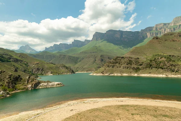 Vista Paisagem Lago Cordilheira Pôr Sol Nas Montanhas Rochosas Cáucaso — Fotografia de Stock