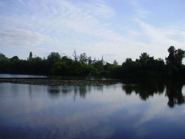 Liggande Floden Och Naturer — Stockfoto