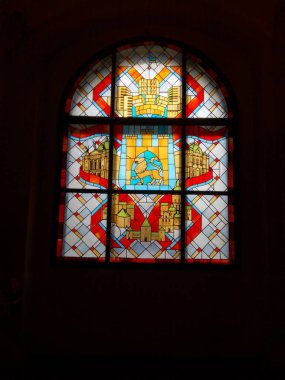 Ukrayna, Lviv - 21 Mart 2016: Rynok Meydanı, 1. Belediye Binası, Lviv Ciyty Hall koridorda vitray pencere