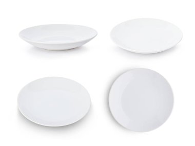 Beyaz arkaplanda izole edilmiş beyaz plaka kümesi