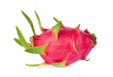 Beyaz arka planda ejderha meyveleri izole