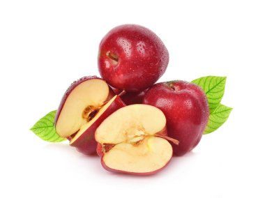 Damla su beyaz zemin üzerine kırmızı elma.