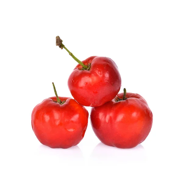 Cerise de la Barbade, Malpighia emarginata isolé sur fond blanc — Photo