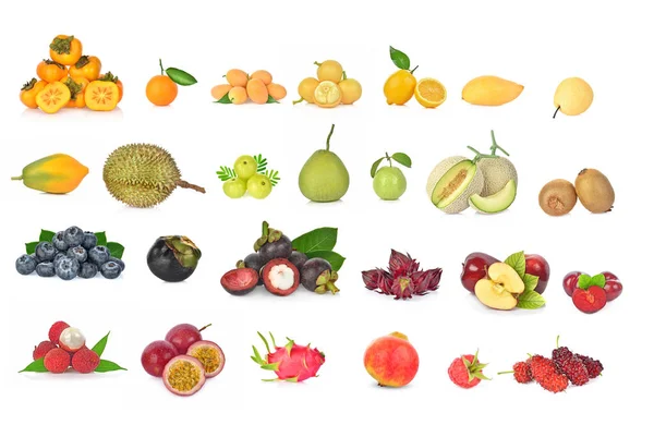 Beyaz Arkaplanda Izole Edilmiş Meyvelerden Oluşan Yaratıcı Düzen — Stok fotoğraf